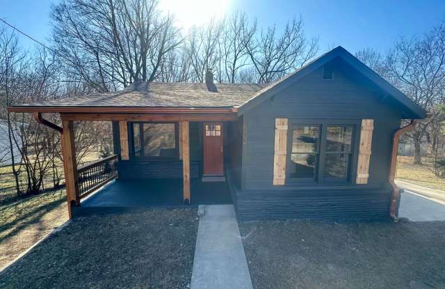 Move-In Ready 2-Bedroom Home Fully Updated With Spacious Yard photos photos