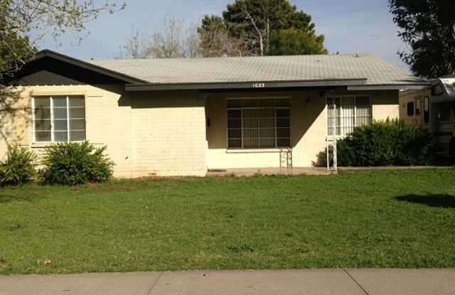 3 Bed, 2 Bath in Tempe – Available August 15 | $1,950/mo photos photos