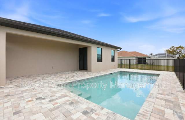 2616 NW 9th Ave photos photos
