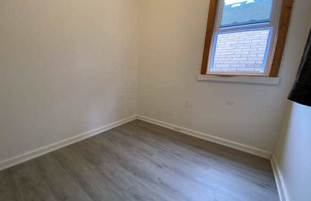 4450 South Wood Street - 2 R Gallery 2