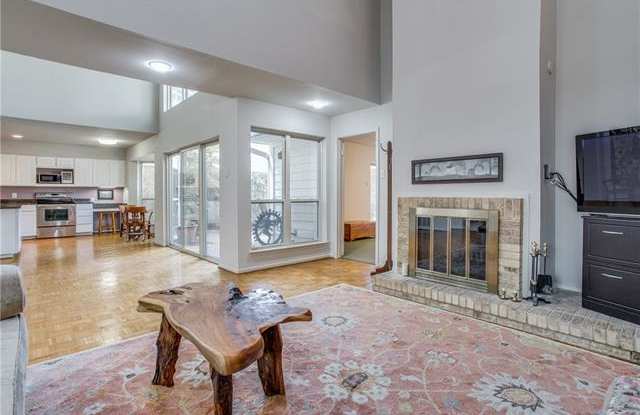 2160 Kessler Court Gallery 2