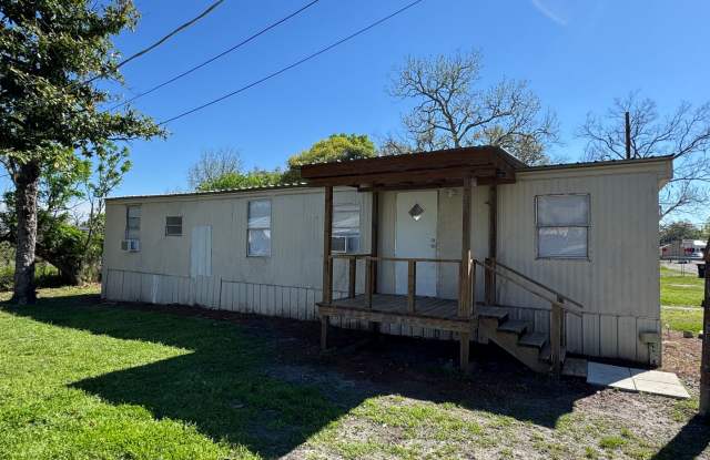 2 Bedroom / 1 Bath Single wide for Rent – Irvin St, Live Oak, FL photos photos