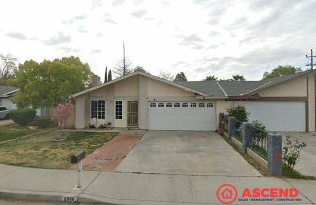 3 Bedroom Home Near Oswell  the 178 Freeway! photos photos
