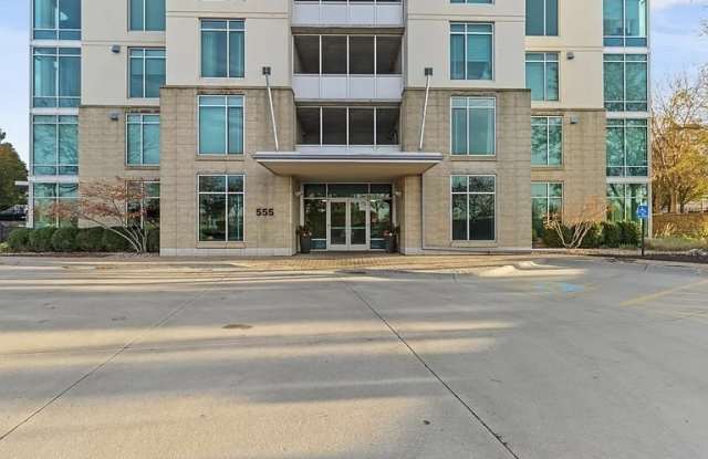 555 Riverfront Plz Apt 202 - 555 Riverfront Plaza, Omaha, NE 68102
