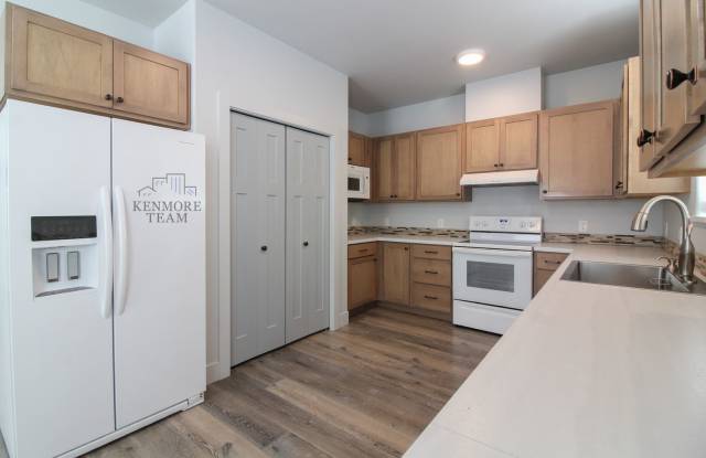 3 Bedroom, 2.5 Bath Duplex in Richland photos photos