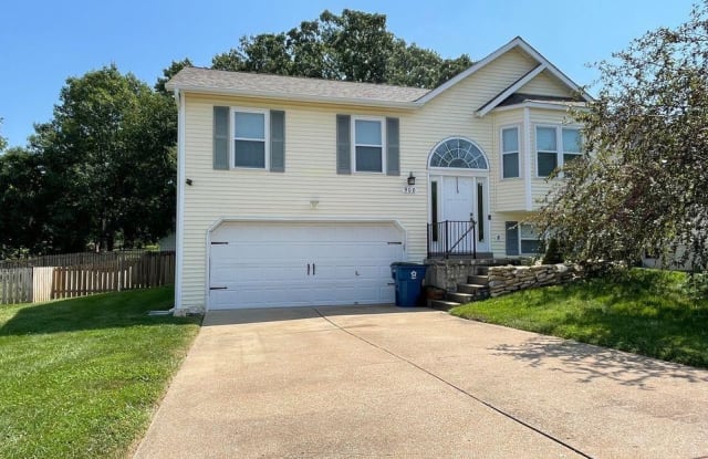 908 Sunset Farms Drive - 908 Sunset Farms Drive, St. Charles County, MO 63304