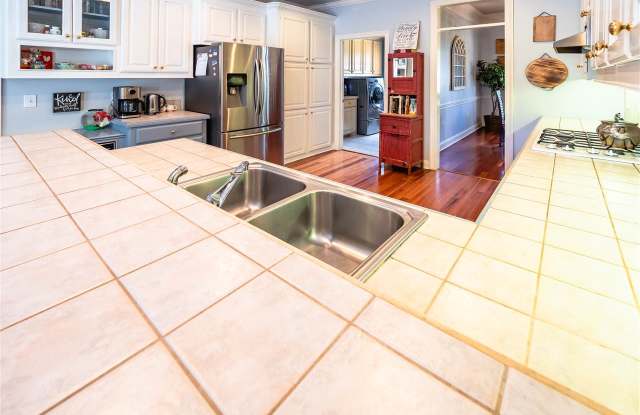 224 WOODLAND BROOK DR Gallery 4