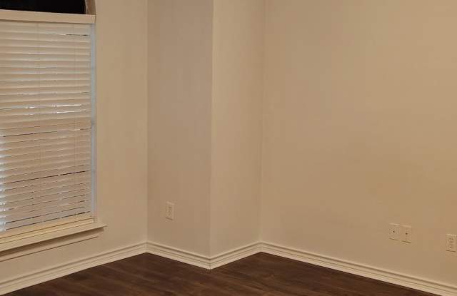 302-308 N Mill Street Gallery 3