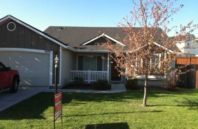 Beautiful 4-Bed Home in Quiet Creekwood Subdivision – High Convenience, Low Stress! photos photos
