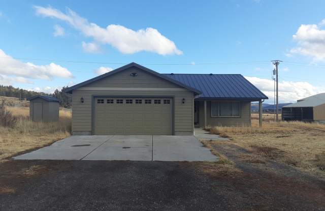 3 Bedroom 2 Bath House with 7 Acres Horse Property - 18704 North Poe Valley Road, Klamath County, OR 97603