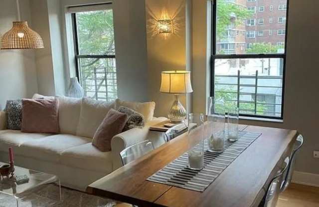 308 West 30th Street Gallery 3