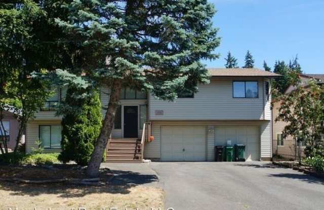 13316 22nd Ave NE - 13316 22nd Avenue Northeast, Seattle, WA 98125