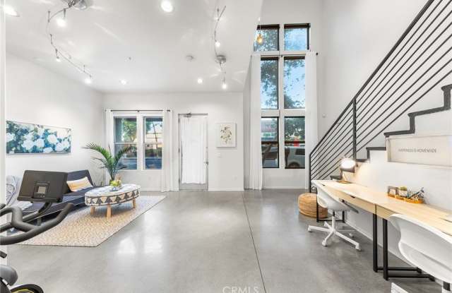 210 N Spurgeon Street photos photos