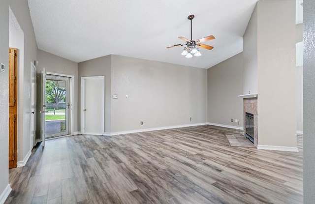 1025 W Hills Terrace Gallery 3