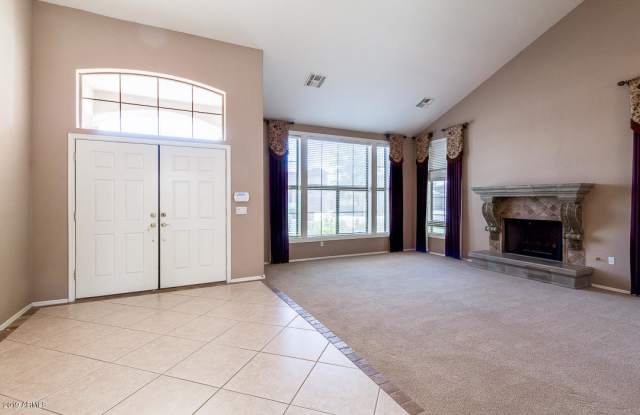 1370 E SAN CARLOS Way Gallery 4
