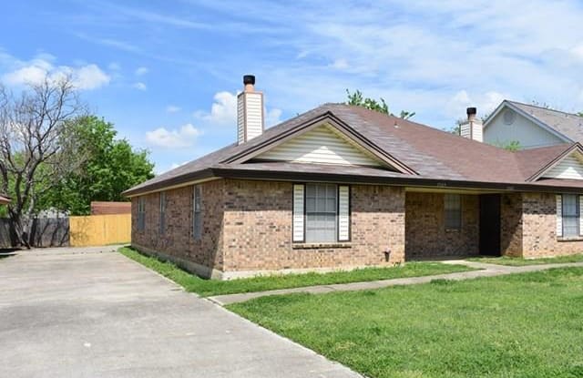 7725 Sable Lane - 7725 Sable Lane, North Richland Hills, TX 76182