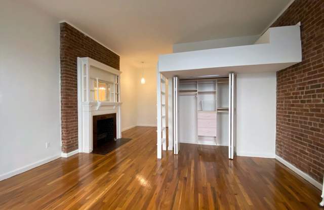 316 West 81st Street Gallery 3