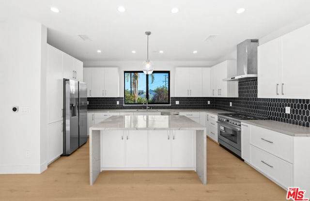 8902 Sawyer Street photos photos