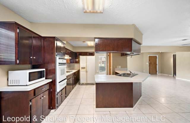 5411 Winding Creek Way Gallery 3