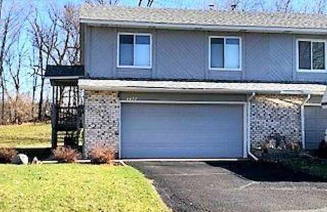 4427 Lynx Court - 4427 Lynx Court, Eagan, MN 55123