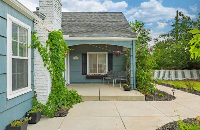 Beautifully Updated 5-Bedroom Rental Near The Broadmoor!! Gallery 4