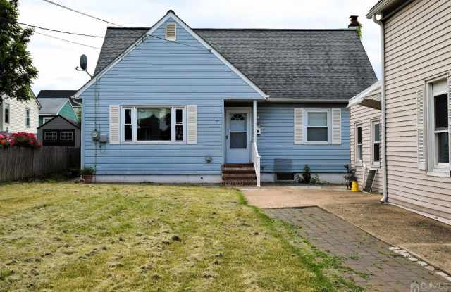 45 Christopher Street - 45 Christopher Street, Carteret, NJ 07008