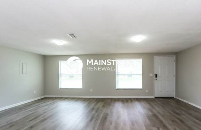 2216 Selkirk Street Gallery 2