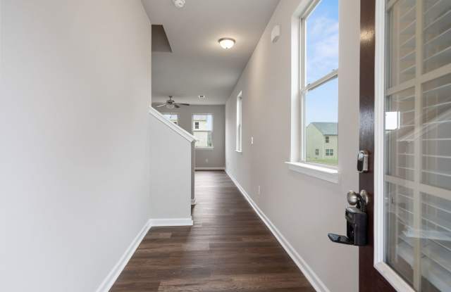 4 Bed 2.5 Bath Home in Gainesville! Gallery 3