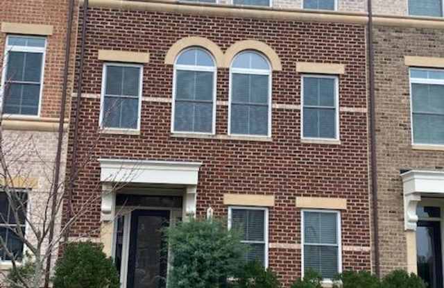 44697 PLYMPTON SQUARE - 44697 Plympton Square, Ashburn, VA 20147