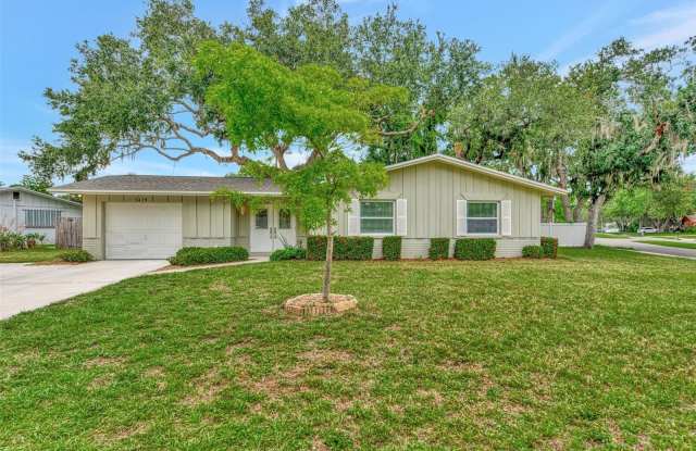 5429 STARWOOD PLACE - 5429 Starwood Place, Sarasota Springs, FL 34232