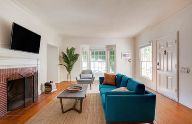 9417 Charleville Blvd - 9417 Charleville Boulevard, Beverly Hills, CA 90212