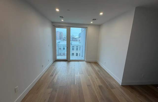 1171 Rogers Ave Apt 11 Gallery 1