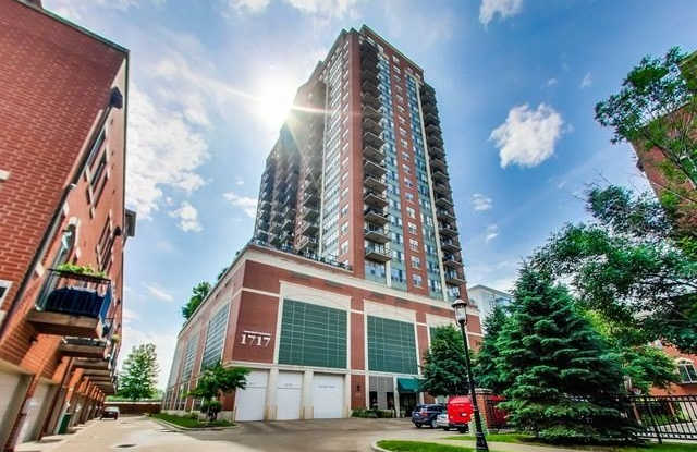 1717 S Prairie Avenue photos photos