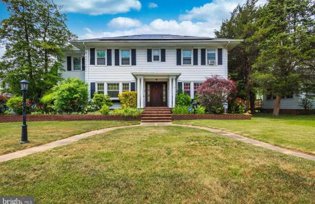 28 S STATE STREET - 28 South State Street, Vineland, NJ 08360