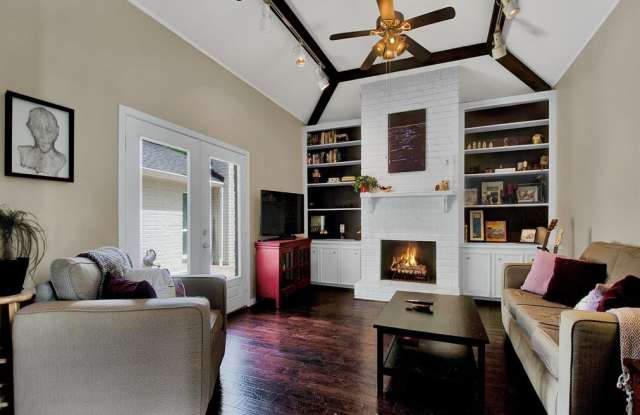 1627 Aspen Grove Drive Gallery 4
