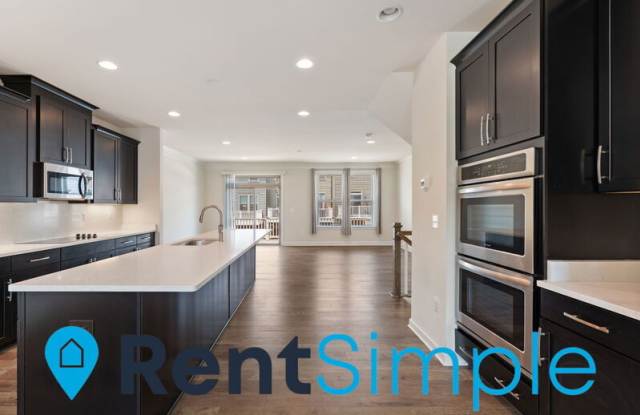 10520 Ratcliffe Trail Gallery 1