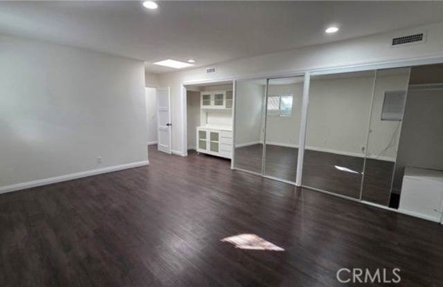 17322 Keswick Street photos photos