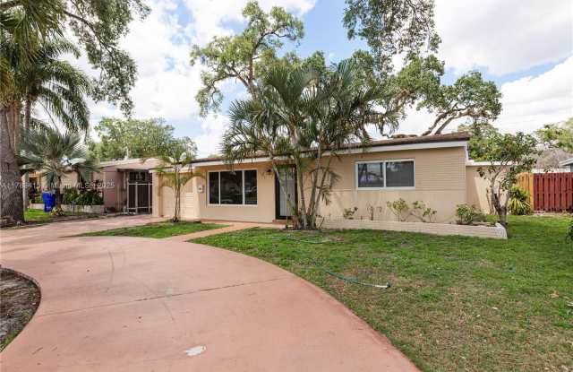 6617 Simms St - 6617 Simms Street, Hollywood, FL 33024