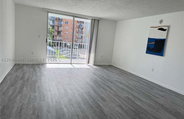 1470 NE 125th Ter Gallery 4