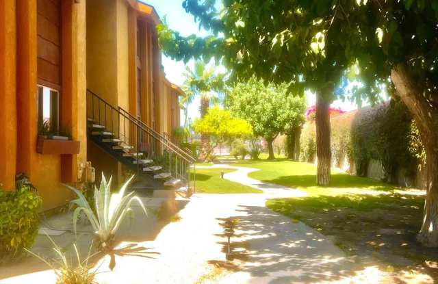 48255 Monroe Street unit: 2 photos photos