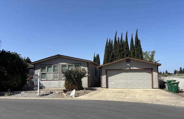 ROBIN COURT photos photos