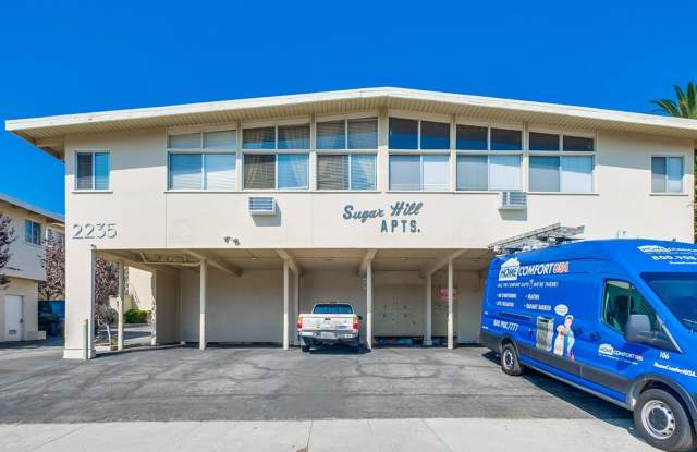 Quiet Jefferson Park Apartments – Spacious, Secure  Centrally Located photos photos