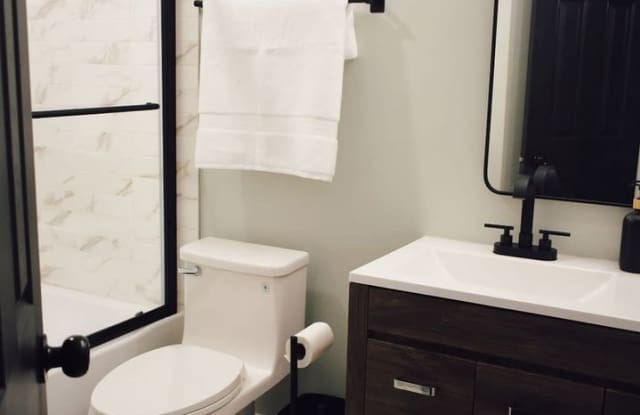 Charming 2BR Condo in Marietta photos photos