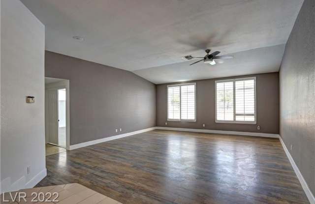 1707 Saint Andrews Court Gallery 4