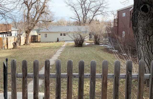Dog friendly 1 level - 1743 South Jefferson Street, Casper, WY 82601