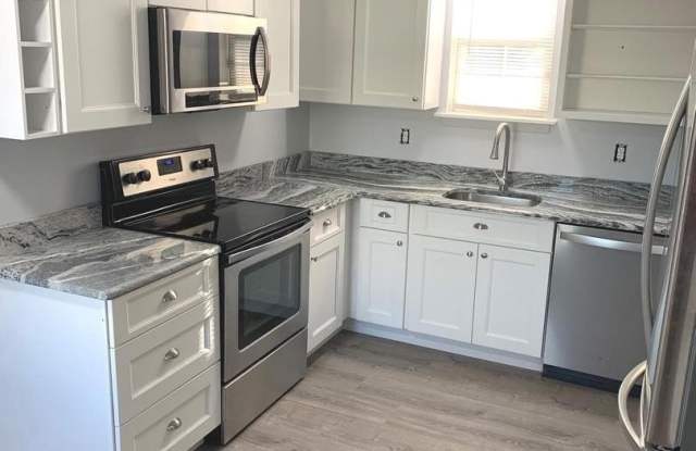 7703 DOVER RD photos photos