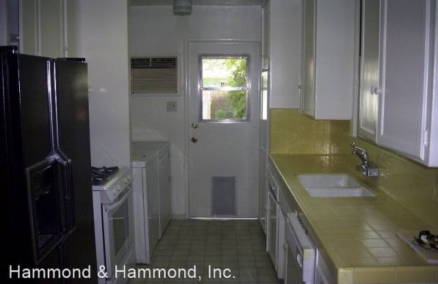 6806 Chimineas Ave. Gallery 4