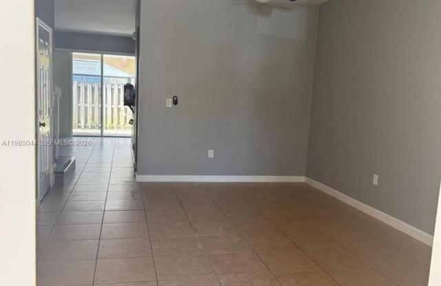 12947 SW 135th Ter photos photos
