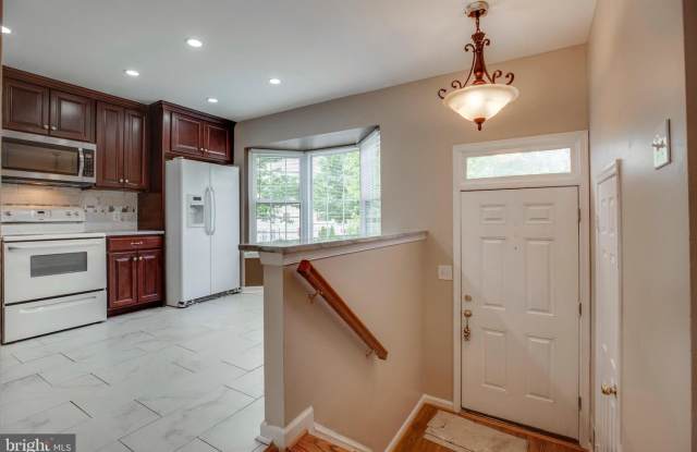 13540 SIERRA DR Gallery 4