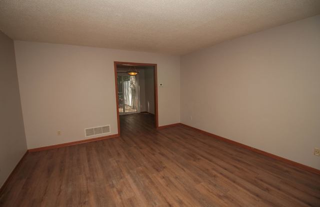 Charming 3 Bedroom for Rent in Minnetonka! Gallery 4